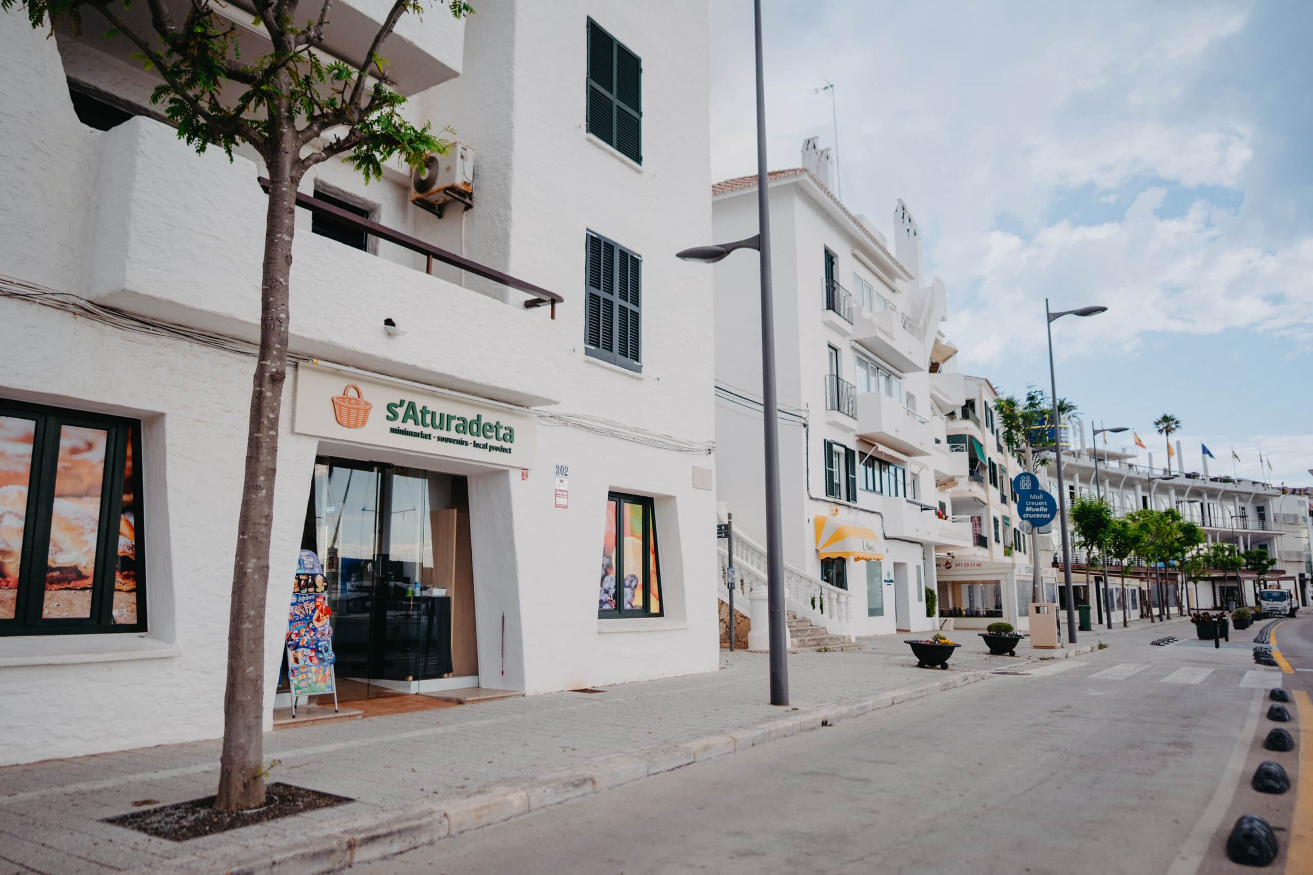 Tienda s'Aturadeta Port de Mahón
