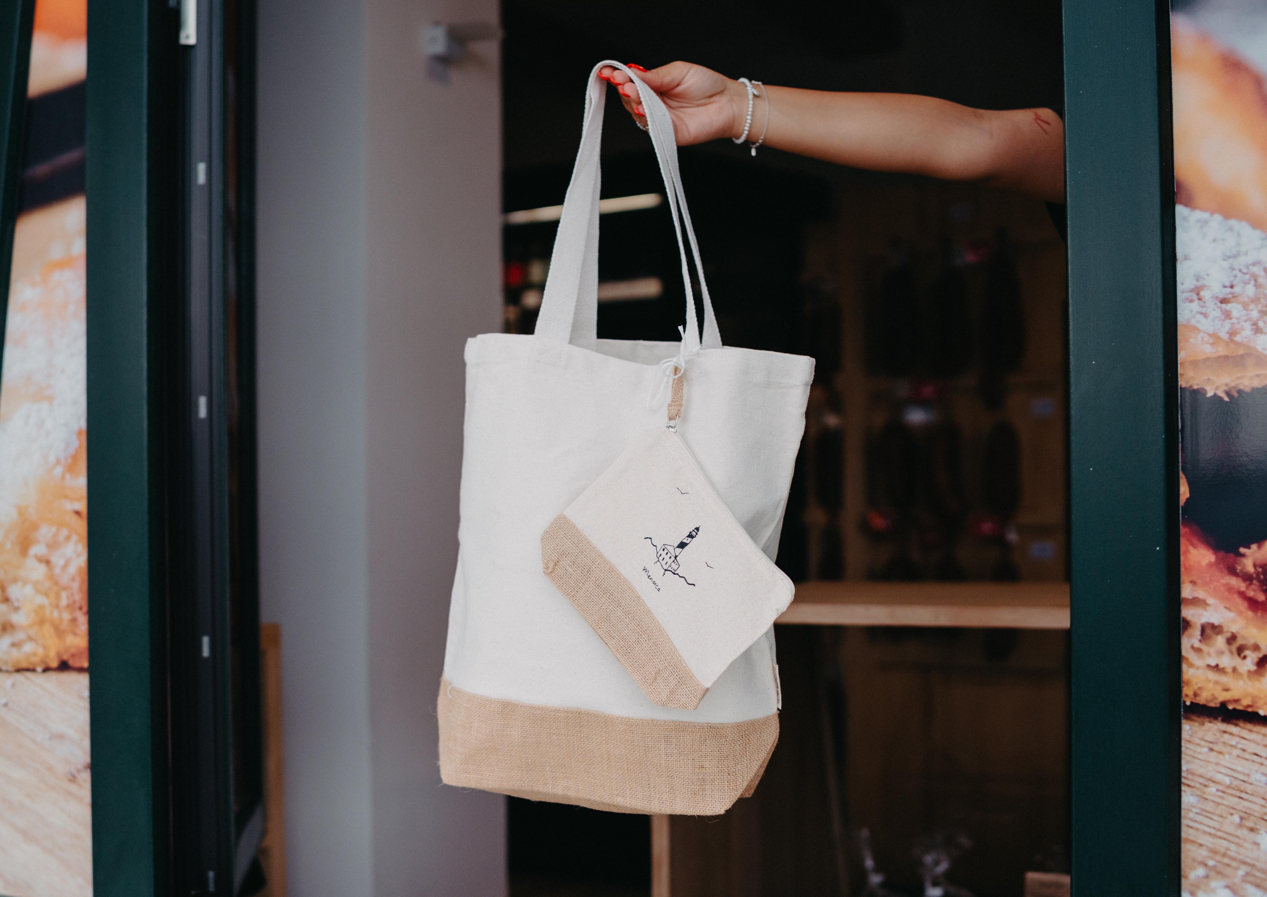 Bolsas de tela con motivos de Menorca en s'Aturadeta