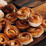 Ensaimada en Menorca: cómo elegir una buena y dónde comprarla